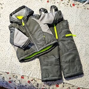 Snowpants and jacket set